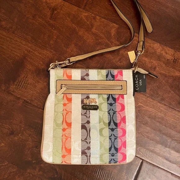 Cross Body Purse - Picture 3 of 4